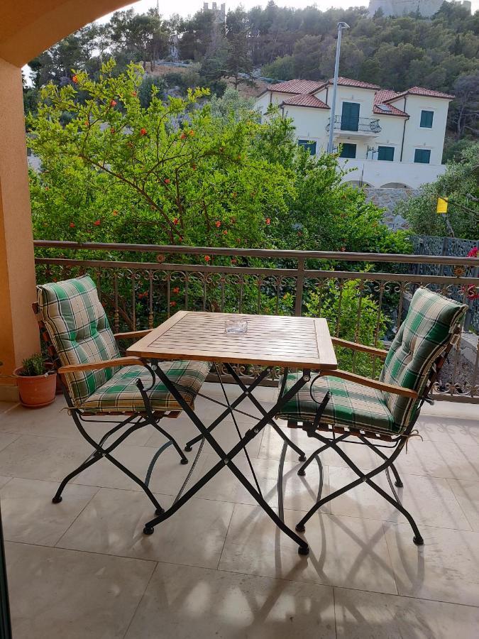 Udobna Soba Za Dvoje Hotel Hvar Town Exterior foto