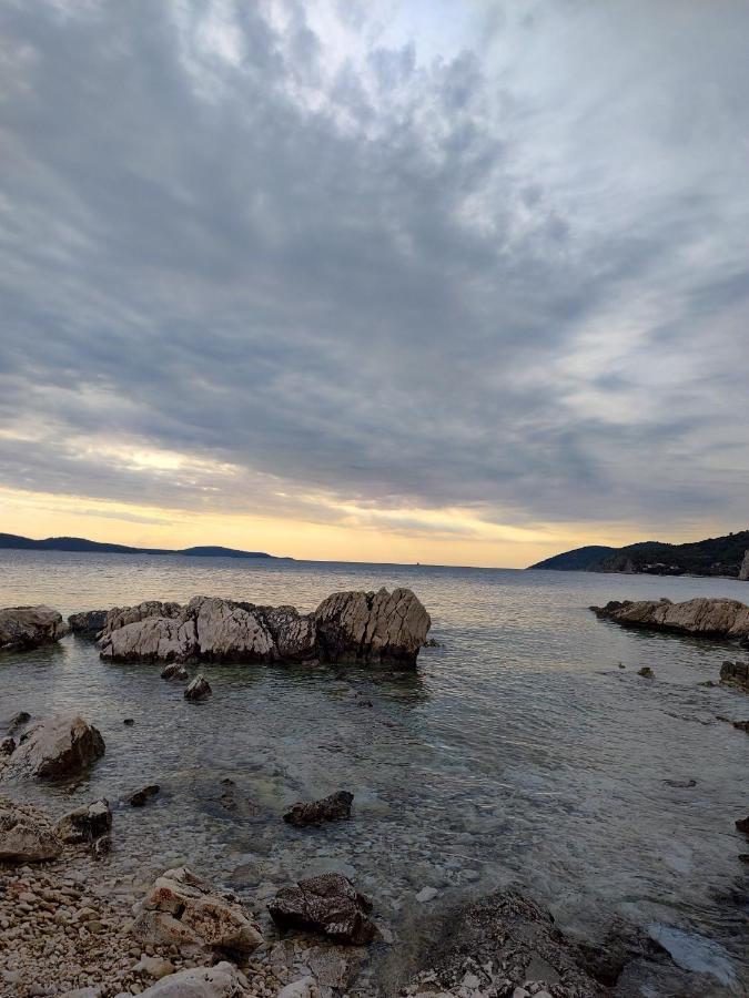 Udobna Soba Za Dvoje Hotel Hvar Town Exterior foto
